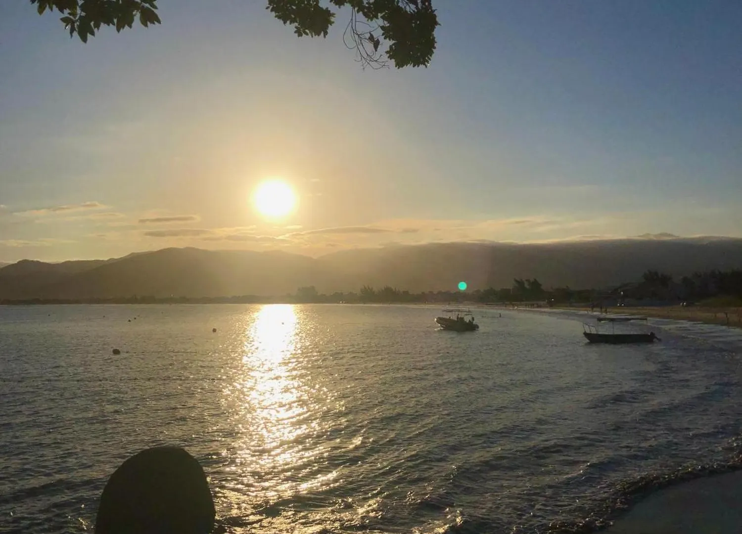 Apartamento Sunset, à 80 metros da praia Palhoça