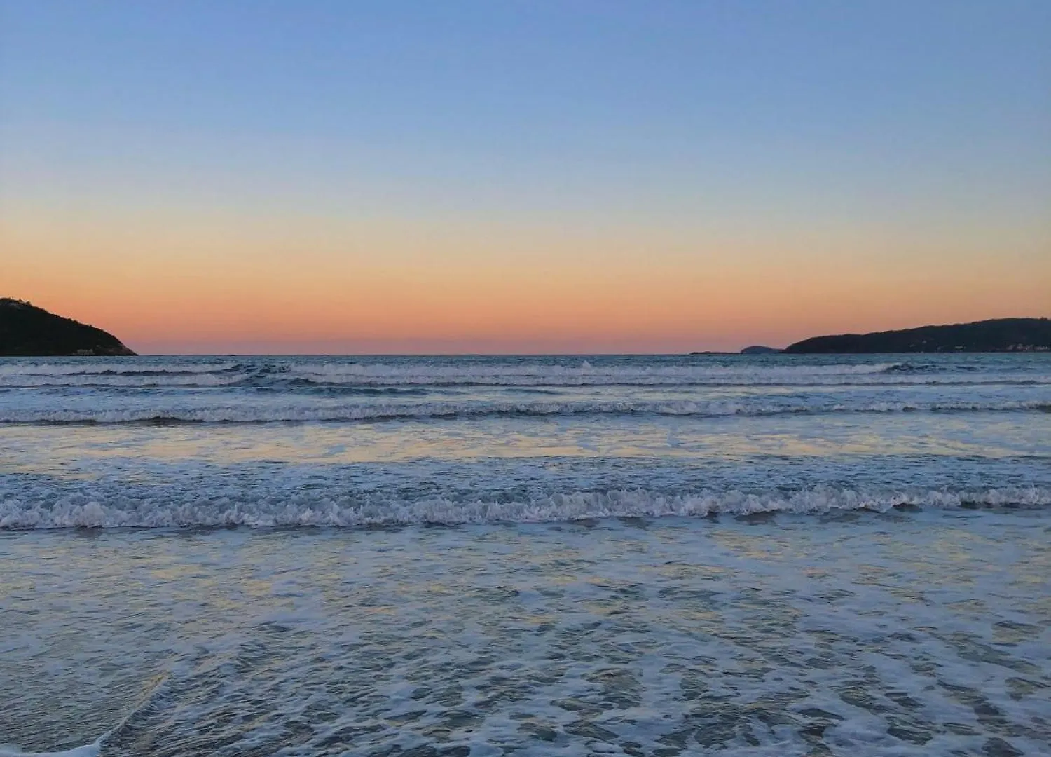 Apartamento Sunset, à 80 metros da praia Palhoça